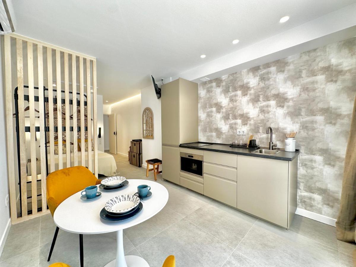 Loft 18 Beachfront Marbella Center المظهر الخارجي الصورة