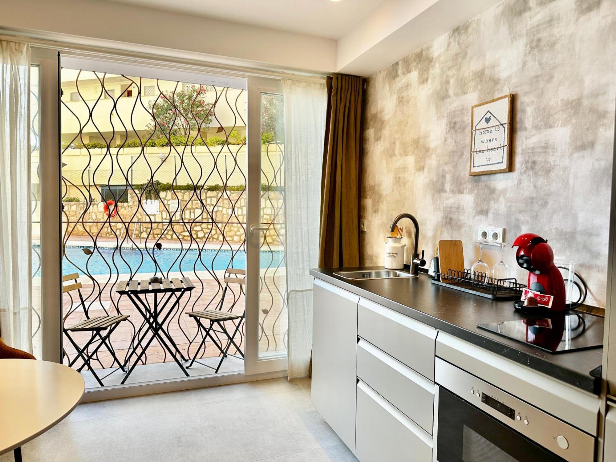 Loft 18 Beachfront Marbella Center المظهر الخارجي الصورة