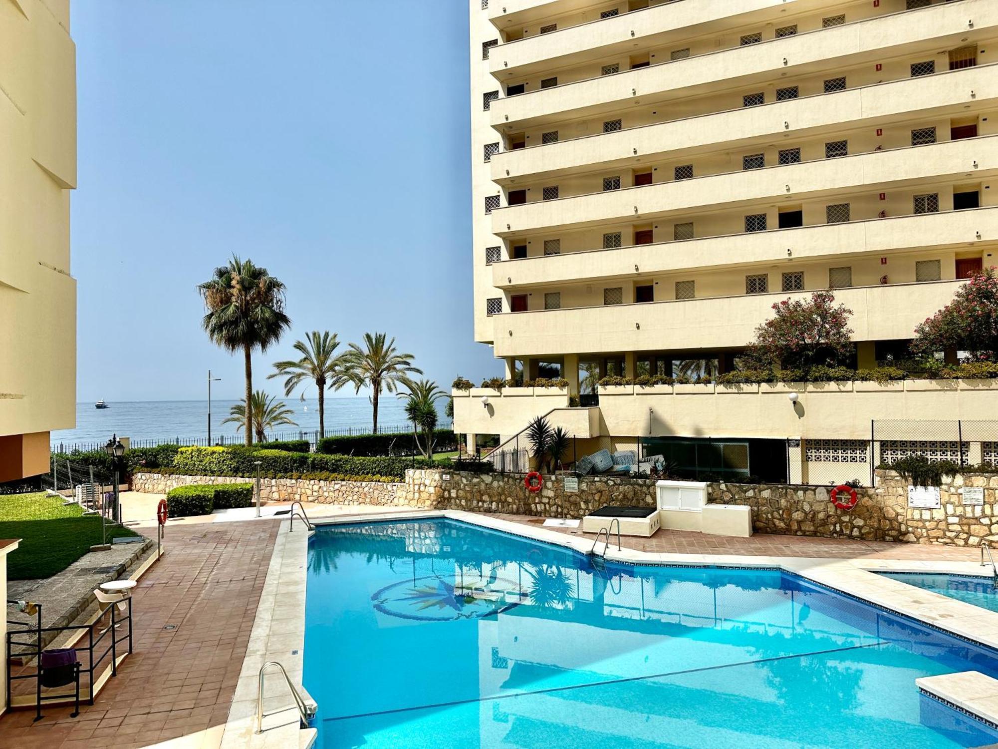 Loft 18 Beachfront Marbella Center المظهر الخارجي الصورة