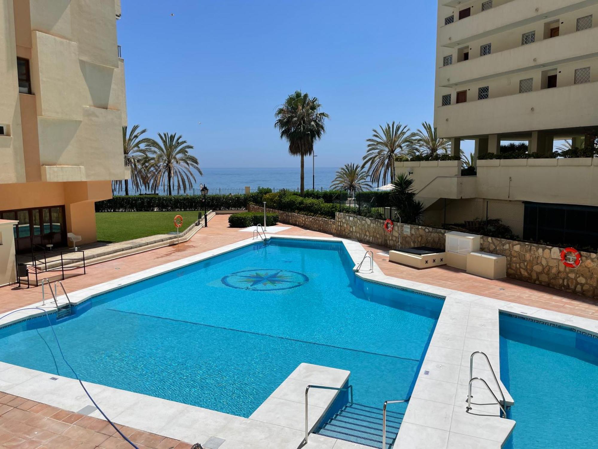 Loft 18 Beachfront Marbella Center المظهر الخارجي الصورة